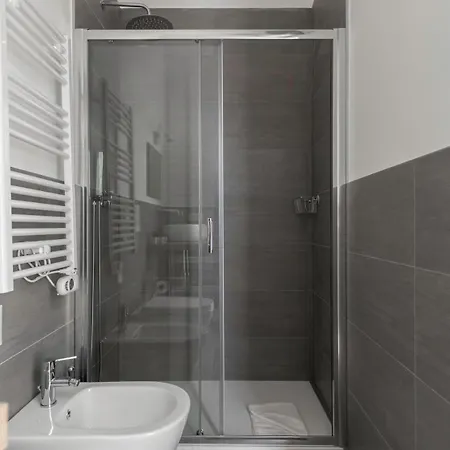 Italianway - Casella 35 * Milan