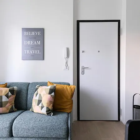 Italianway - Casella 35 * Milan